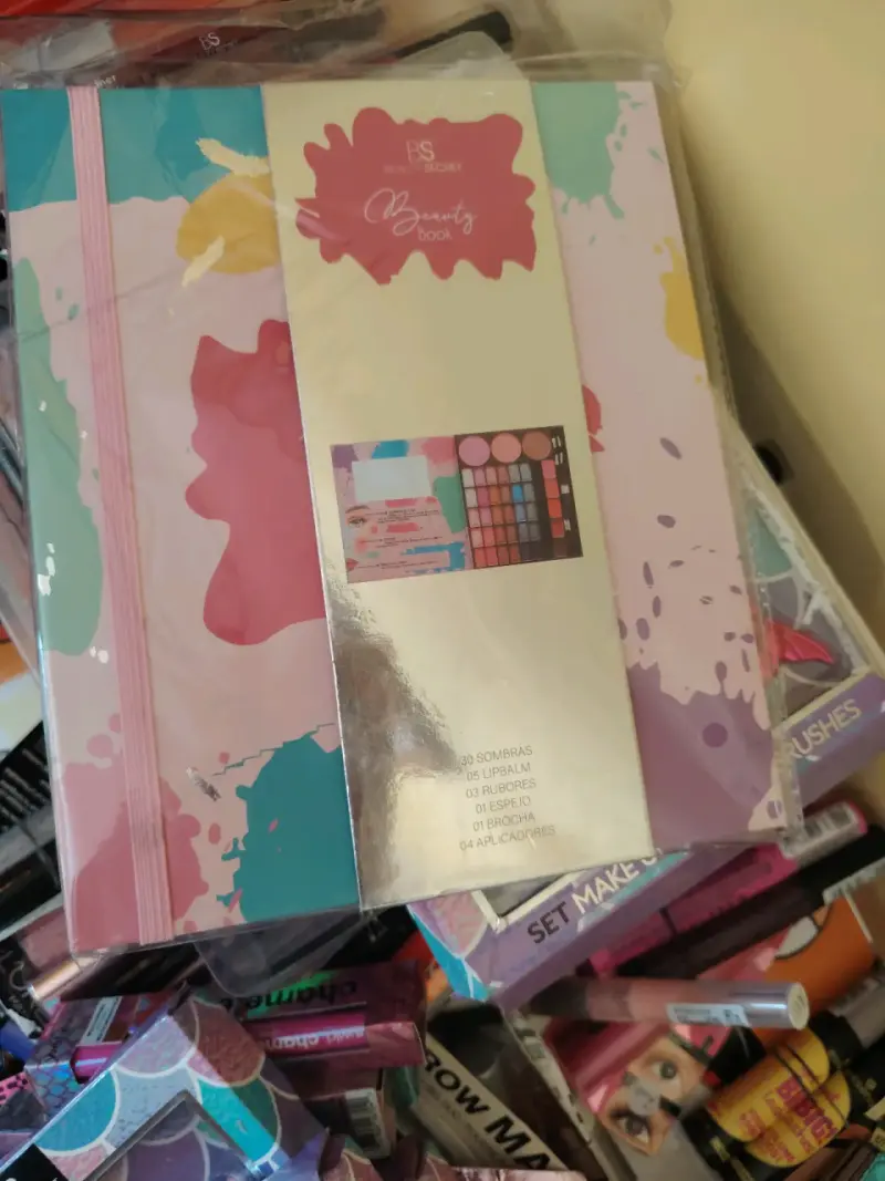 Set de maquillaje Maybelline y Armaf - 2