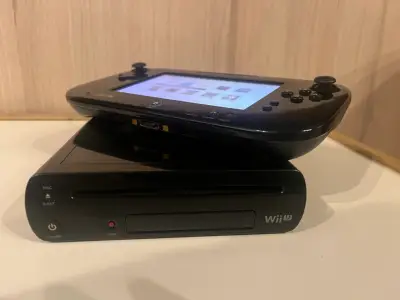 Consola Nintendo Wii U 32GB con GamePad - miniatura 2