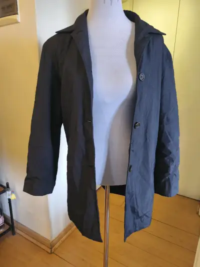 Trench corto negro para hombre en buen estado - miniatura 1