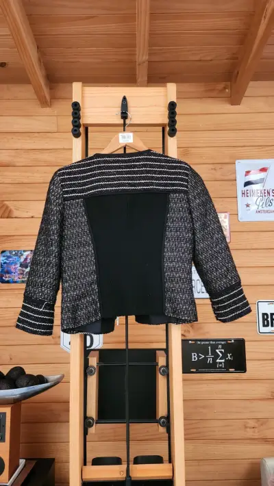 Chaqueta de tweed negra con cierre y bolsillos - miniatura 2