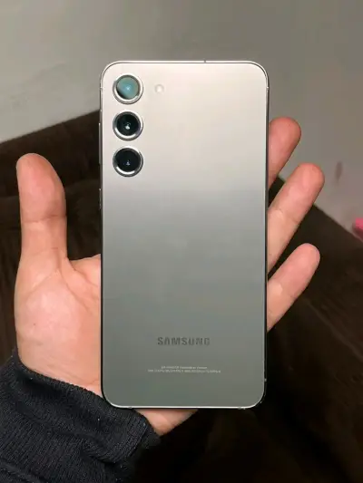 Samsung Galaxy S23 plus en buen estado - miniatura 1