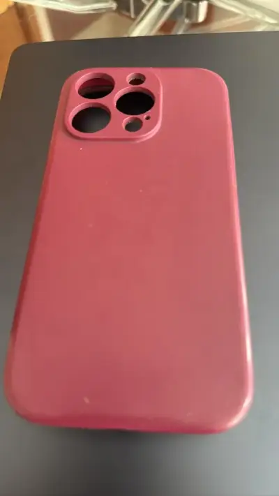 Funda protectora roja para iPhone 15 Pro - miniatura 1