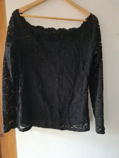 Blusa de encaje negra para mujer - miniatura 1