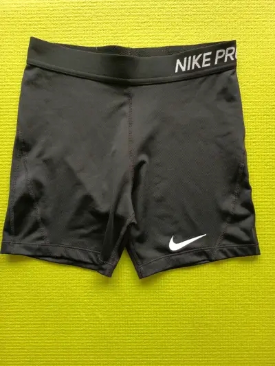 Shorts deportivos Nike Pro negros para hombre - miniatura 1