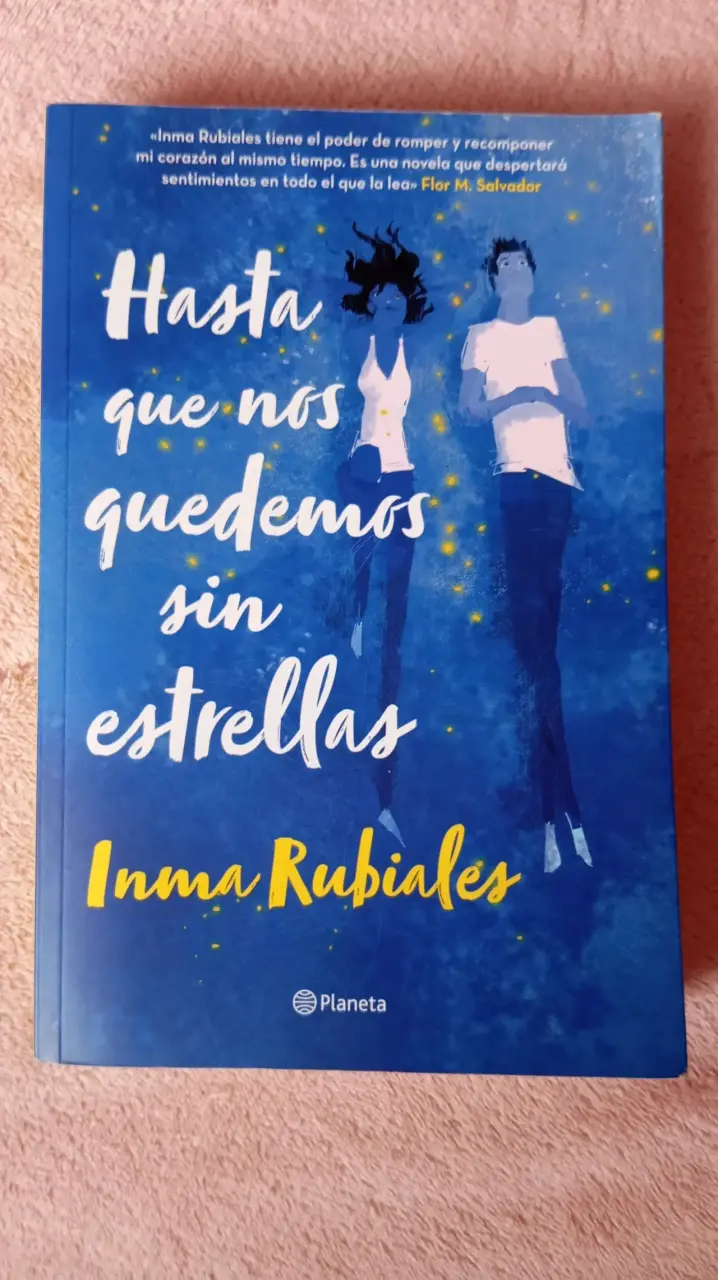 Libro "Hasta que nos quedemos sin estrellas"