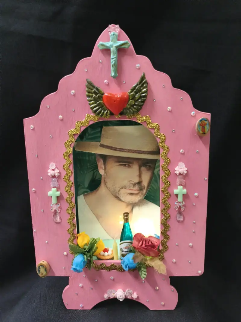 Nicho altar de Felipe Camiroaga - 2