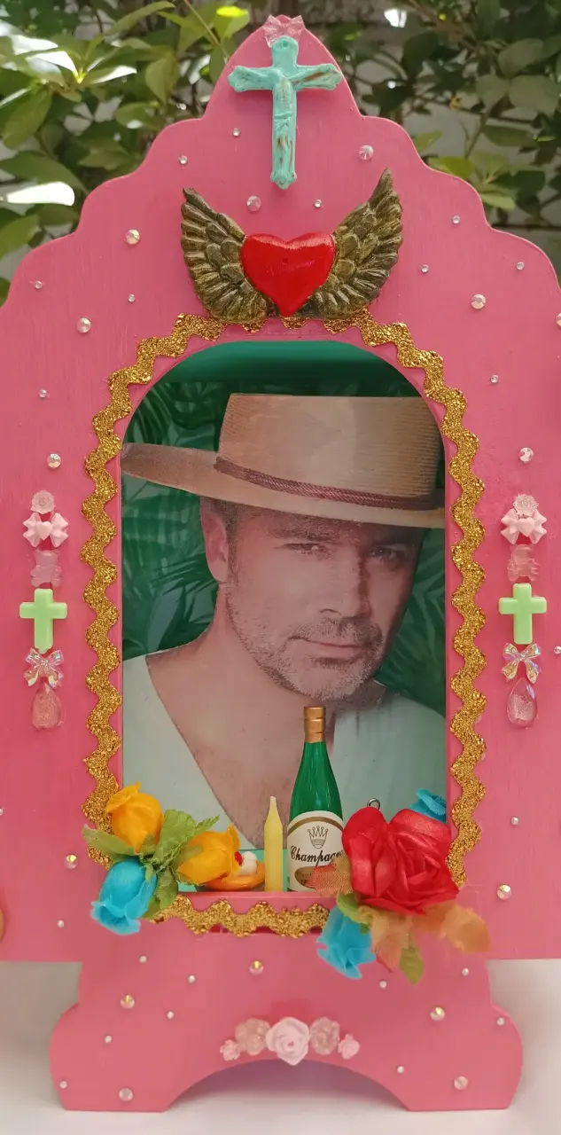 Nicho altar de Felipe Camiroaga - 3