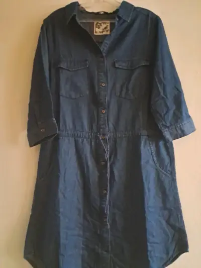 Vestido camisero de mezclilla azul - miniatura 2