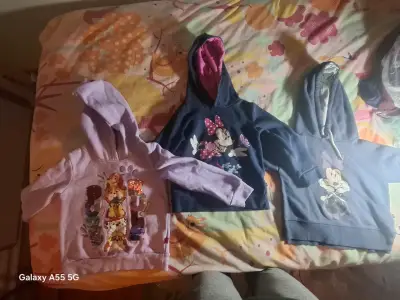 Polerones infantiles con diseño de personajes Disney - miniatura 1