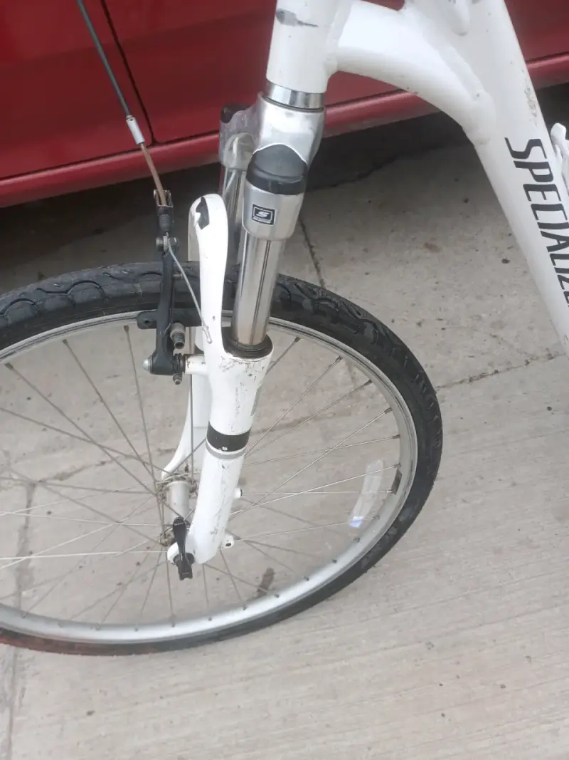 Bicicleta Specialized de paseo blanca - 3