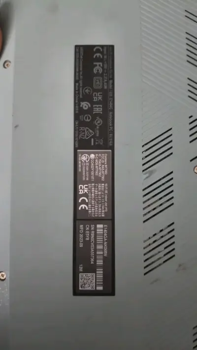 Laptop ASUS VivoBook con pantalla amplia - miniatura 2