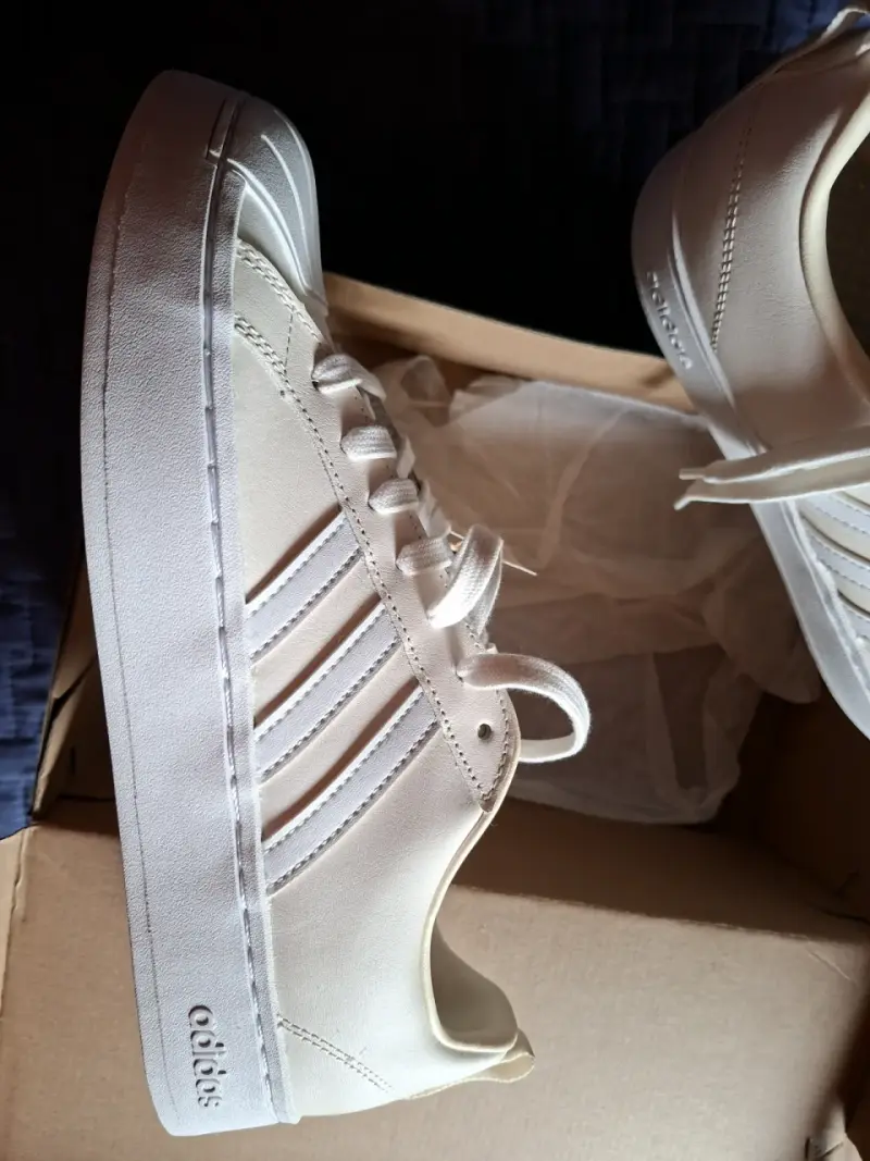 Zapatillas Adidas Streetcheck blancas para mujer - 4