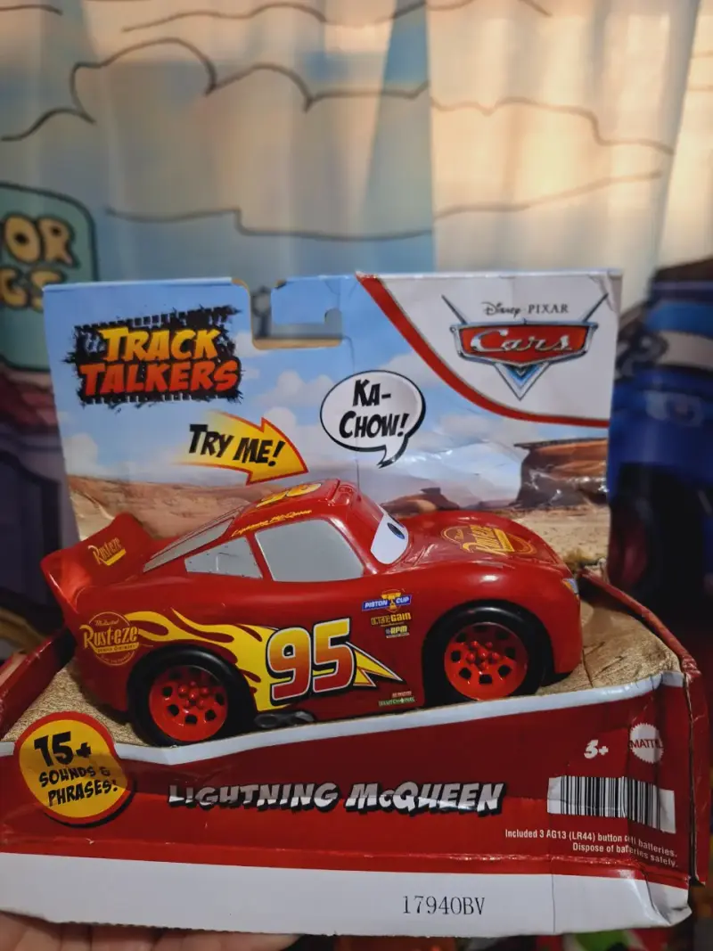 Auto de juguete Rayo McQueen con sonido - 2