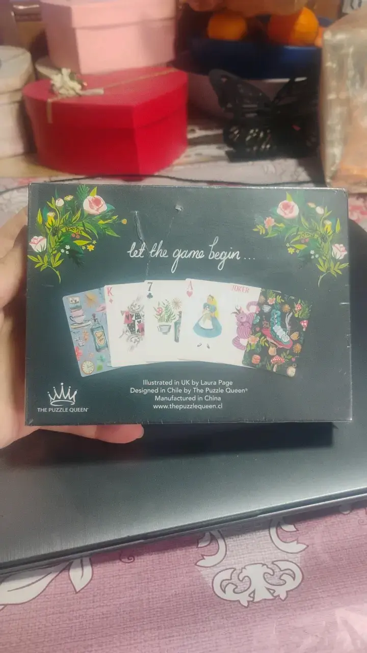 Baraja de Cartas Queen of Hearts Ilustrada - 2