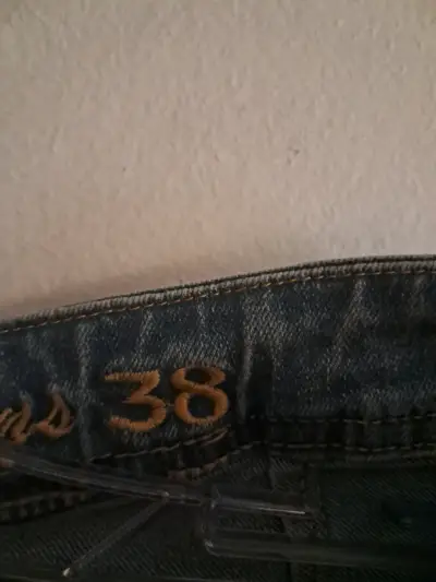 Jeans acampanados de mezclilla azul talla 38 - miniatura 3