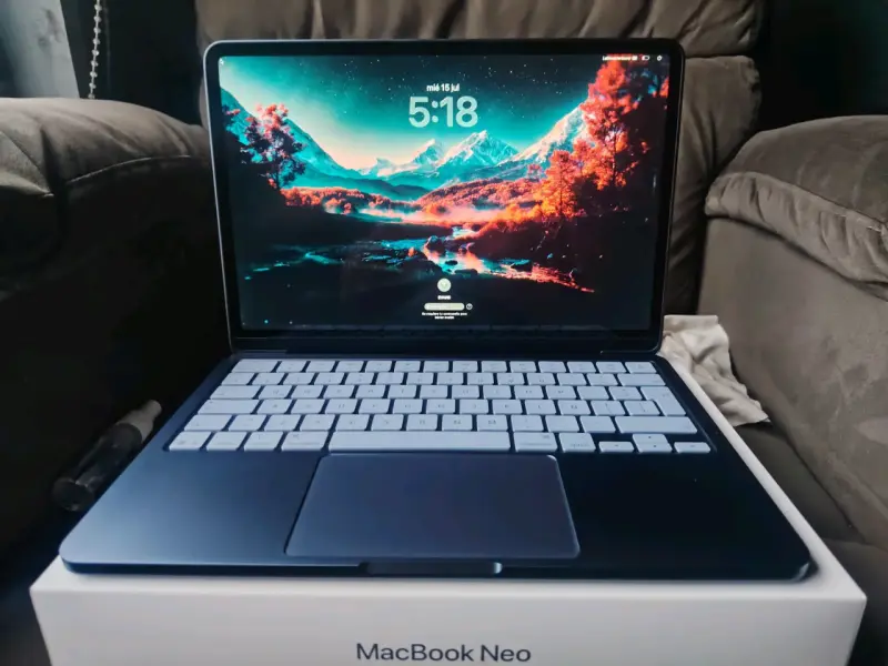 Laptop MacBook Neo - 1