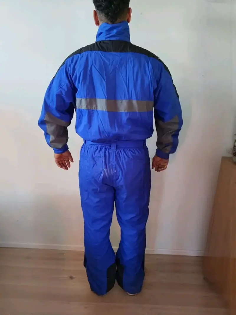 Traje de esquí azul con detalles reflec - 1