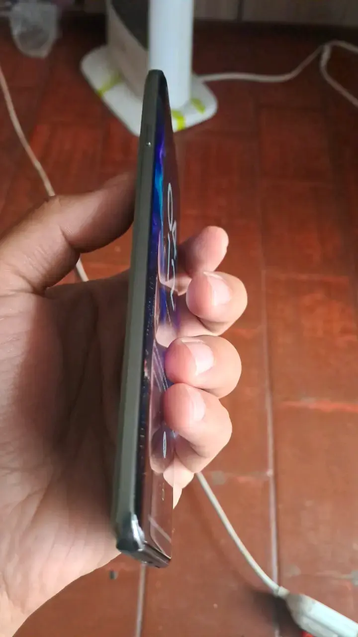 Smartphone Motorola edge 60 pr con pantalla AMOLED - 4
