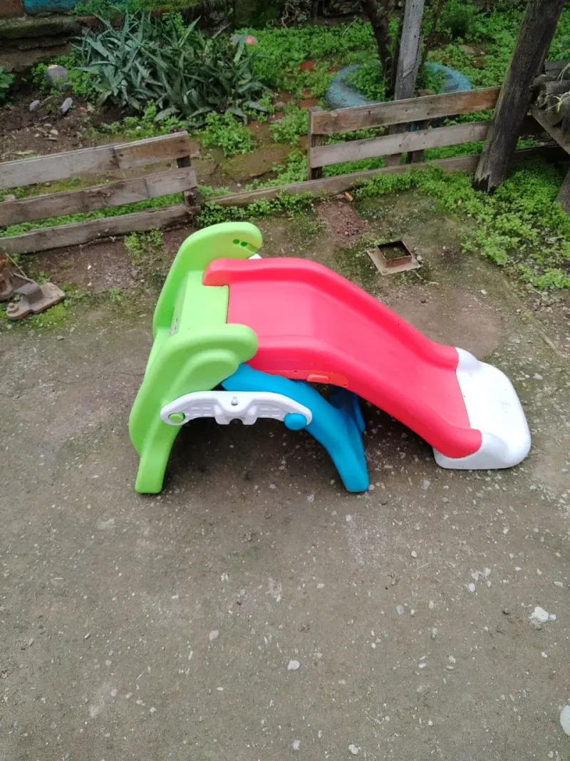 Resbalin infantil de plástico multicolor - 1