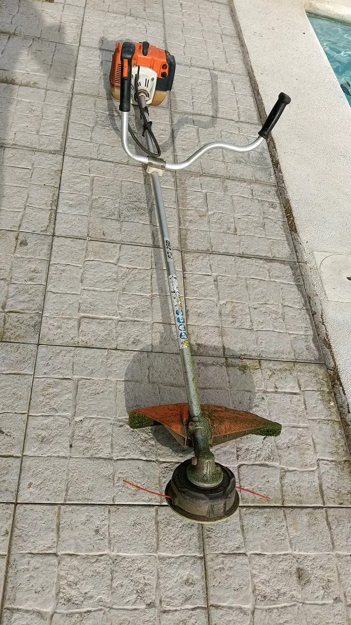 Desbrozadora a gasolina Stihl FS 280 en buen estado - 1
