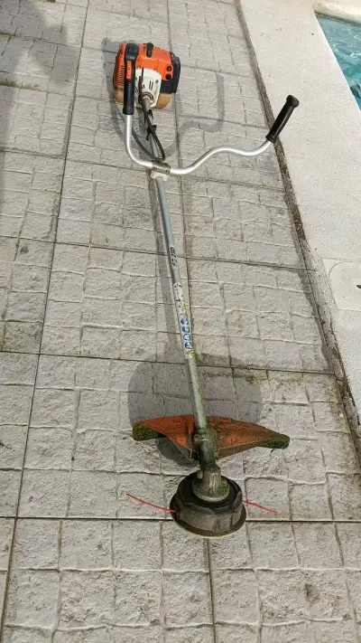 Desbrozadora a gasolina Stihl FS 280 en buen estado - miniatura 1