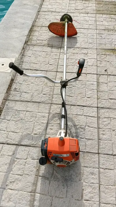Desbrozadora a gasolina Stihl FS 280 en buen estado - miniatura 3