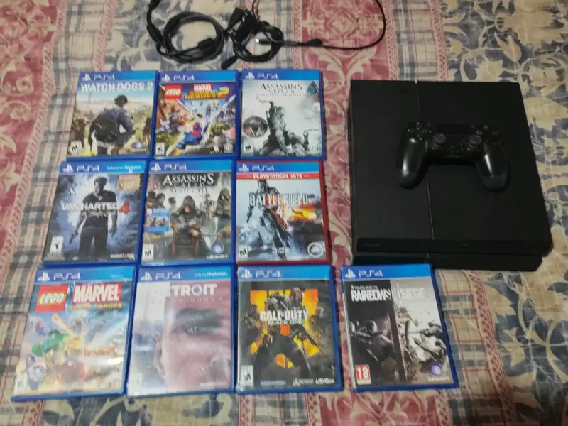 Consola PS4 con 10 juegos incluidos - 1