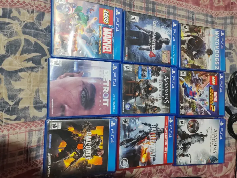 Consola PS4 con 10 juegos incluidos - 2