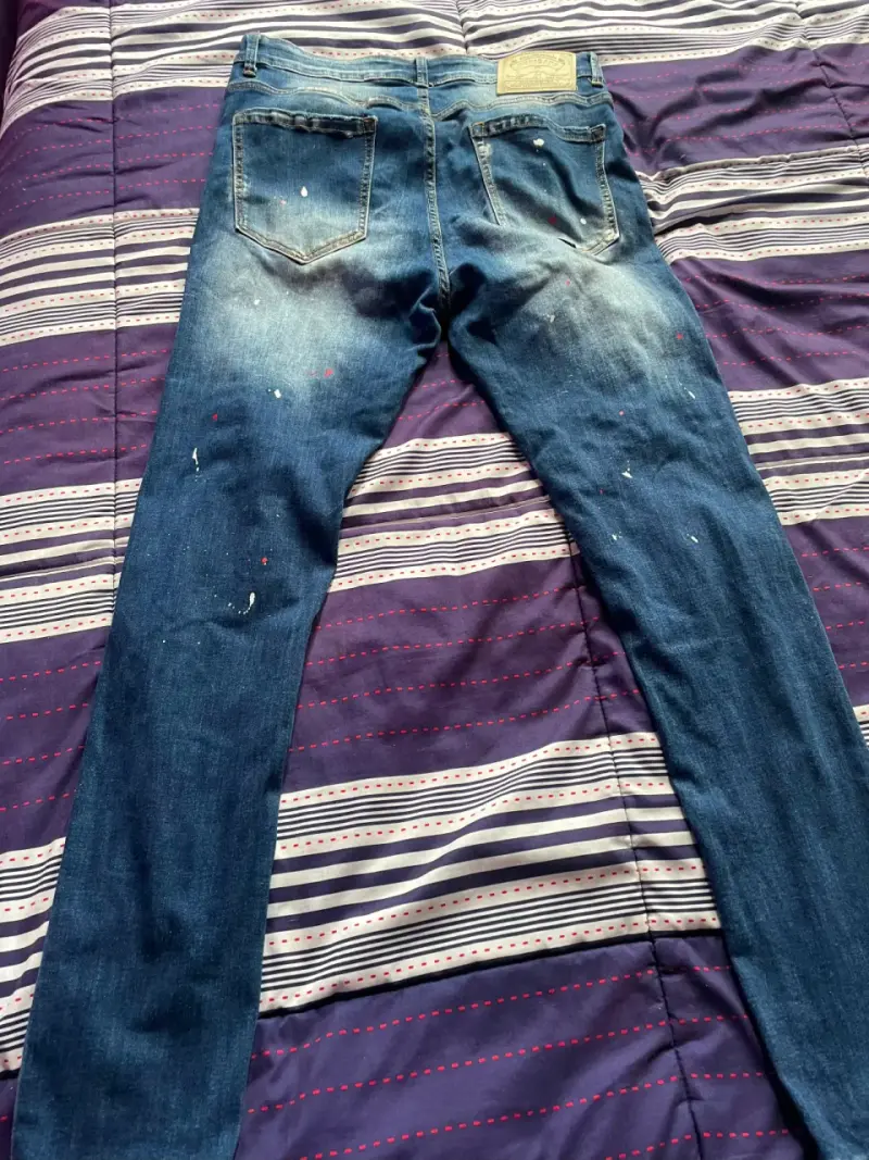 Jeans de hombre desgastados con estilo moderno - 4