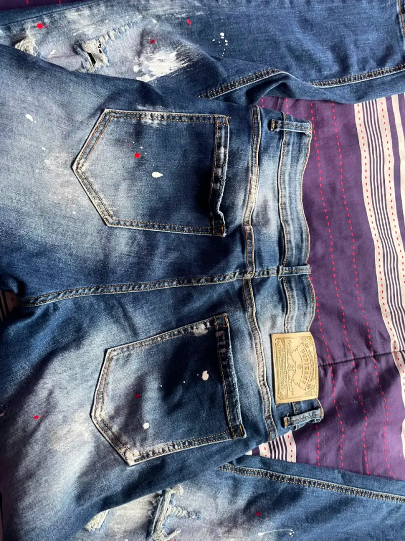 Jeans de hombre desgastados con estilo moderno - 5