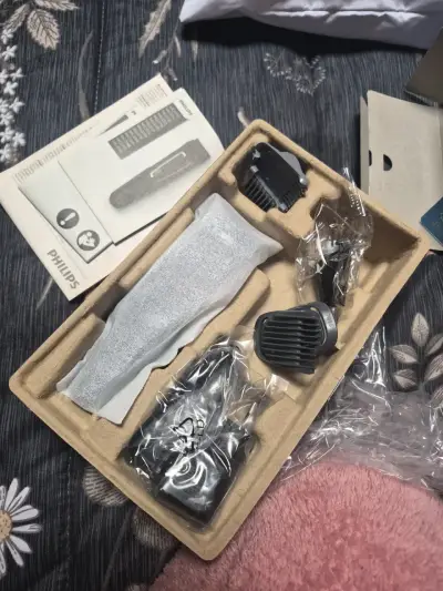 Cortadora Philips Multigroom Series 3000 - miniatura 4