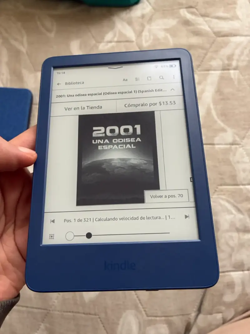 Kindle azul con funda protectora - 1