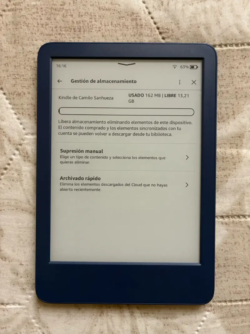 Kindle azul con funda protectora - 4