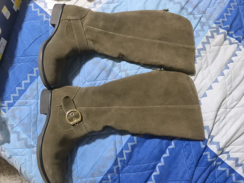 Botas altas de gamuza color marrón - 1