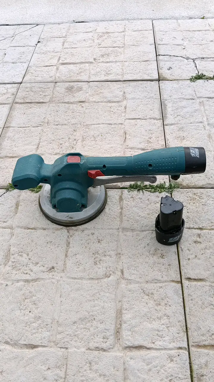 Niveladora de cerámicas con batería recargable - 1