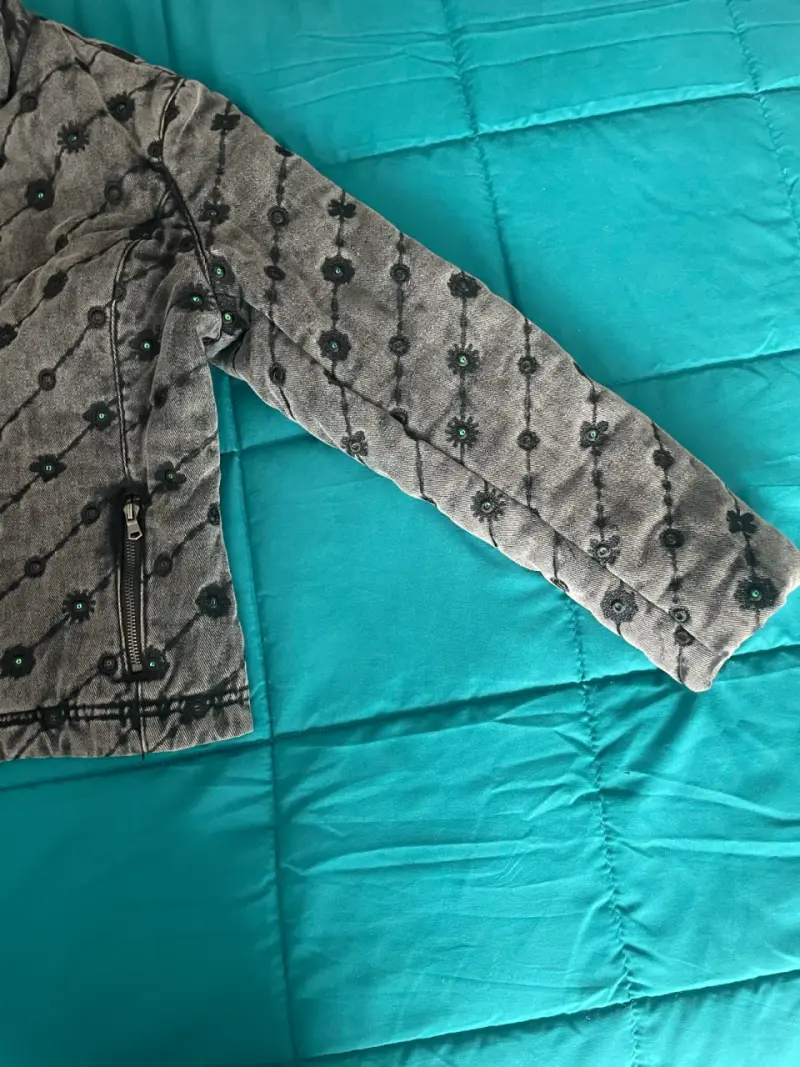 Chaqueta Desigual gris con diseño floral - 2