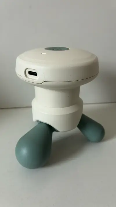 Mini masajeador eléctrico recargable Decathlon - miniatura 1