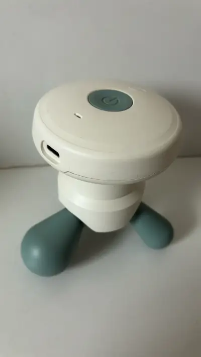Mini masajeador eléctrico recargable Decathlon - miniatura 2