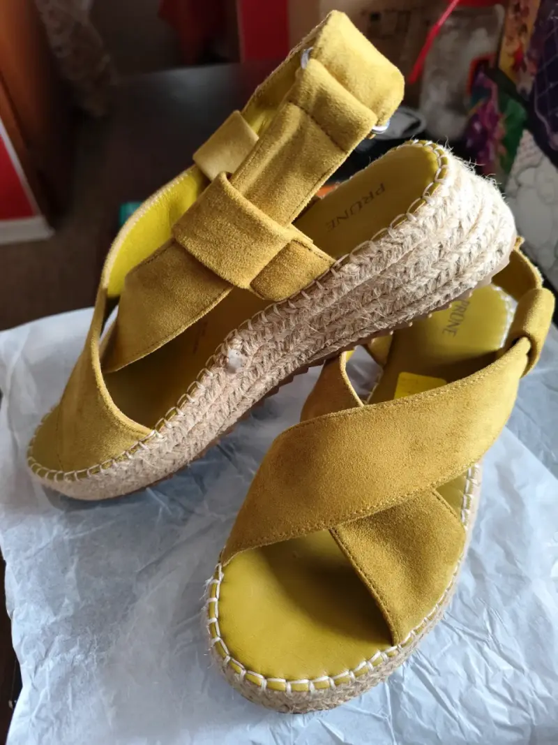 Sandalias amarillas de plataforma Prüne - 2