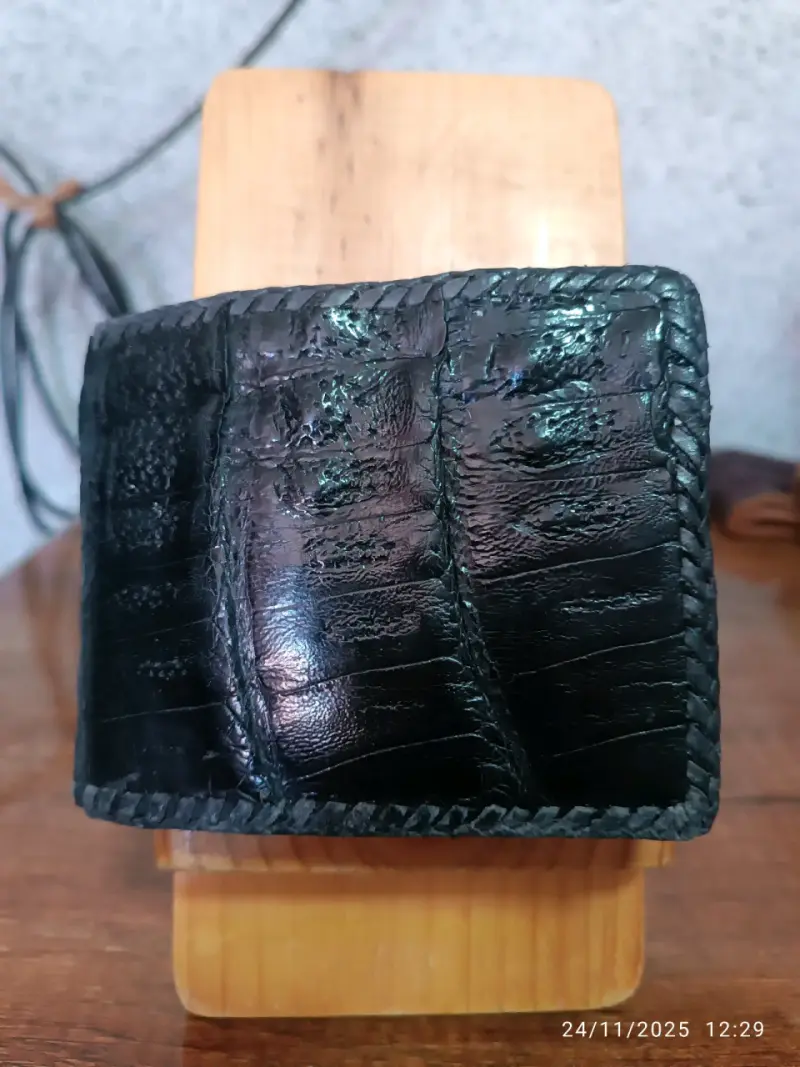 Billetera de cuero negro estilo cocodrilo - 3