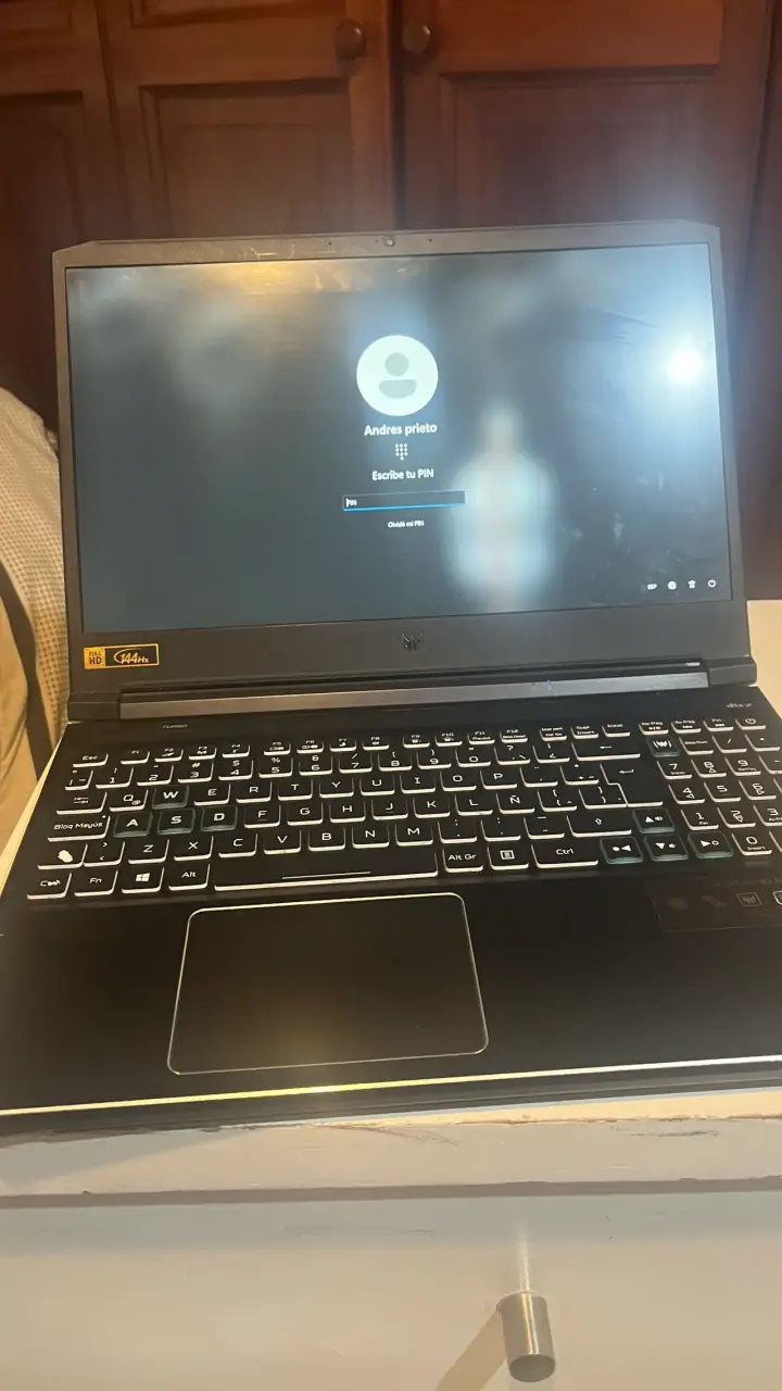 Laptop Acer Predator Helios 300 acepto  ofertas - 1