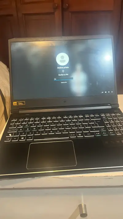 Laptop Acer Predator Helios 300 acepto  ofertas - miniatura 1