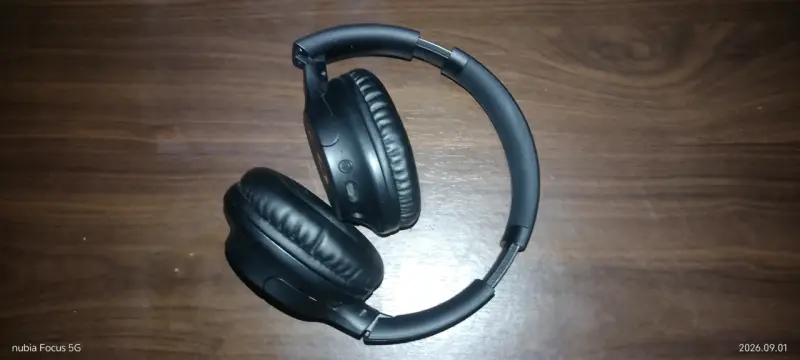 Auriculares inalámbricos negros con Bluetooth - 4