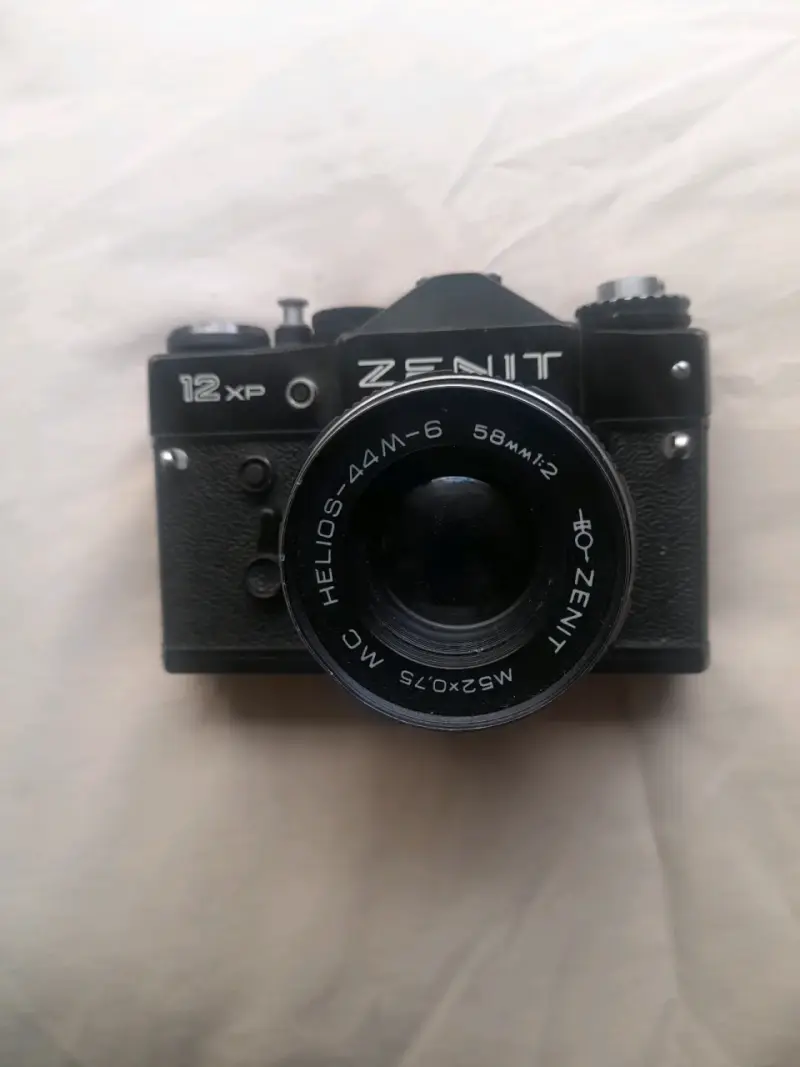 Cámara Zenit 12XP con lente Helios 44M-6 - 2
