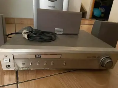 Sistema de Home Theater Samsung HT-DL100 con DVD - miniatura 3