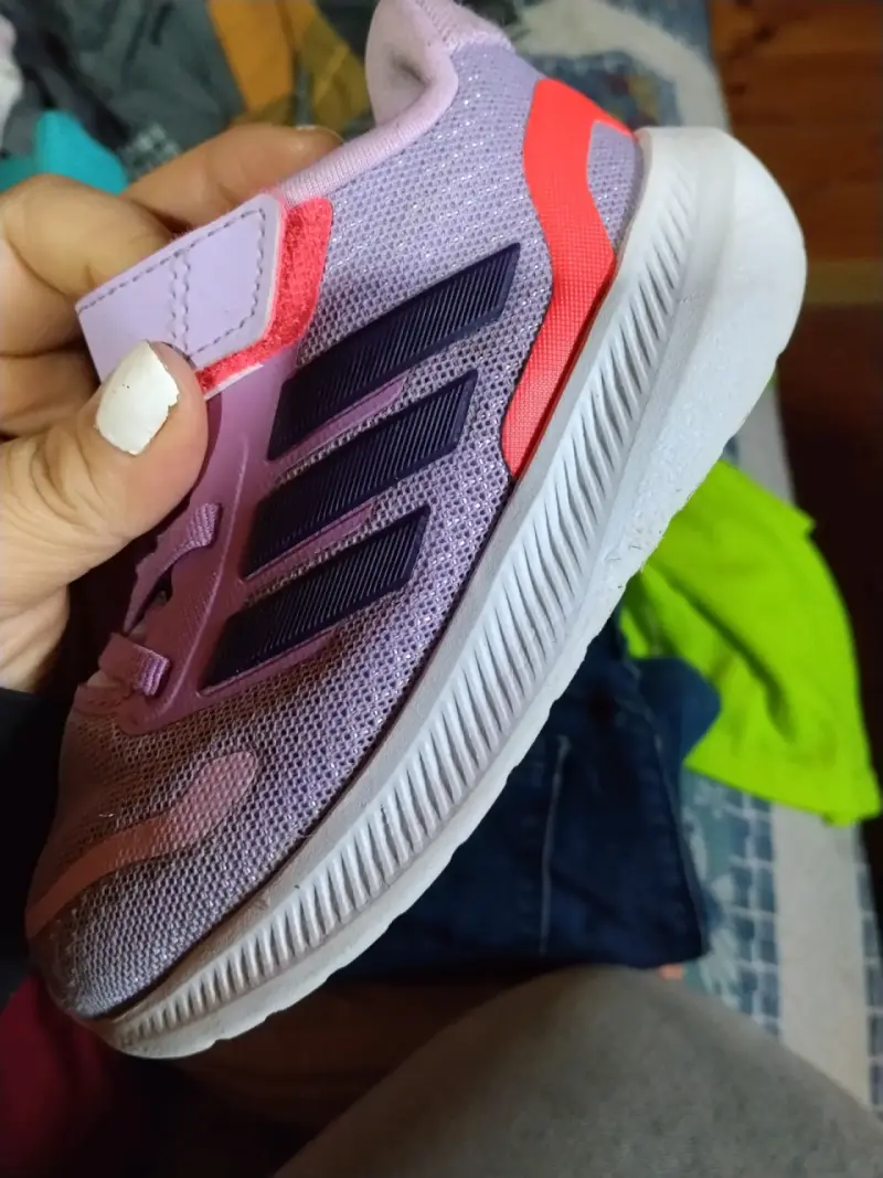 Zapatillas Adidas Hello Kitty para niñas - 4