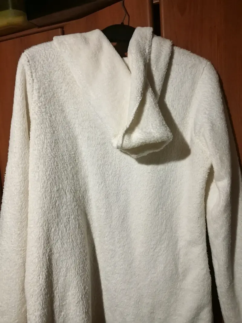 Tapado de franela blanco con capucha para mujer - 2