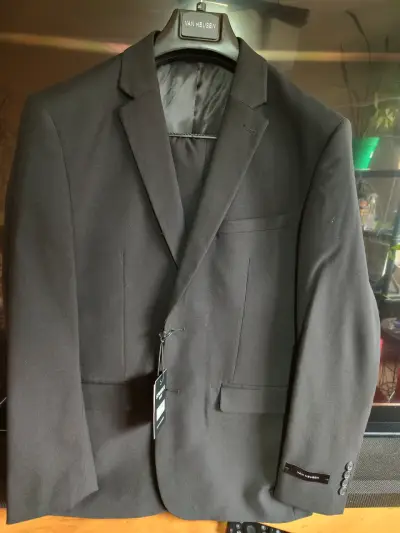 Traje negro Van Heusen para hombre talla 46 - miniatura 1