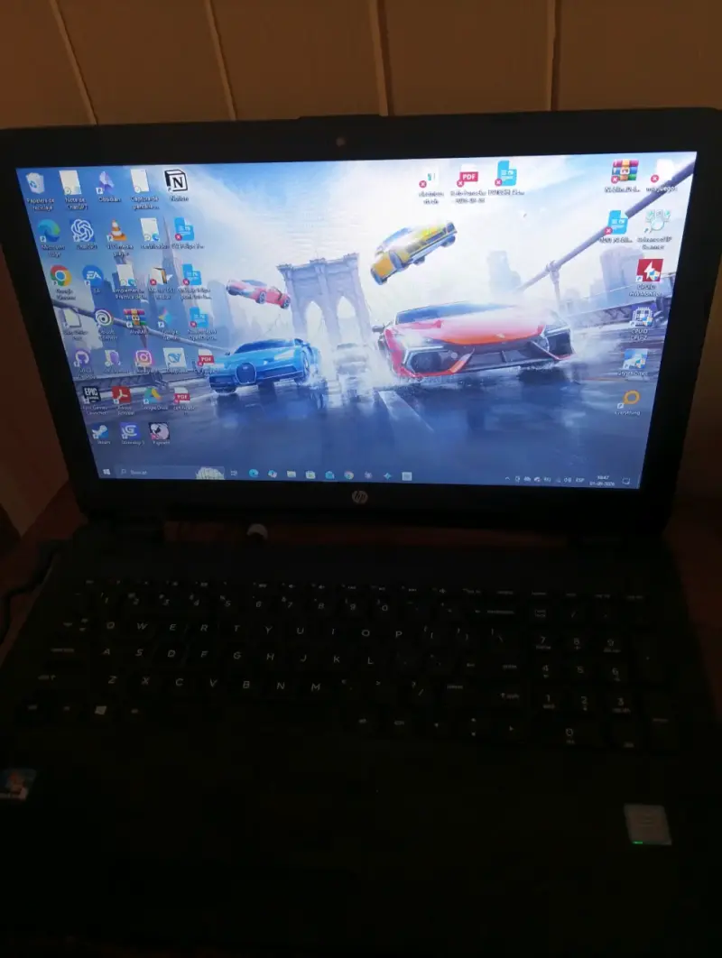 Notebook HP con pantalla de 15 pulgadas - 2