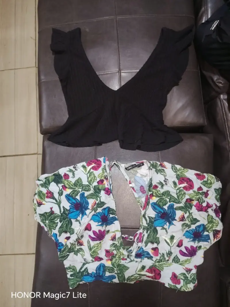 Distintas blusas cualquiera a $3.500 - 3